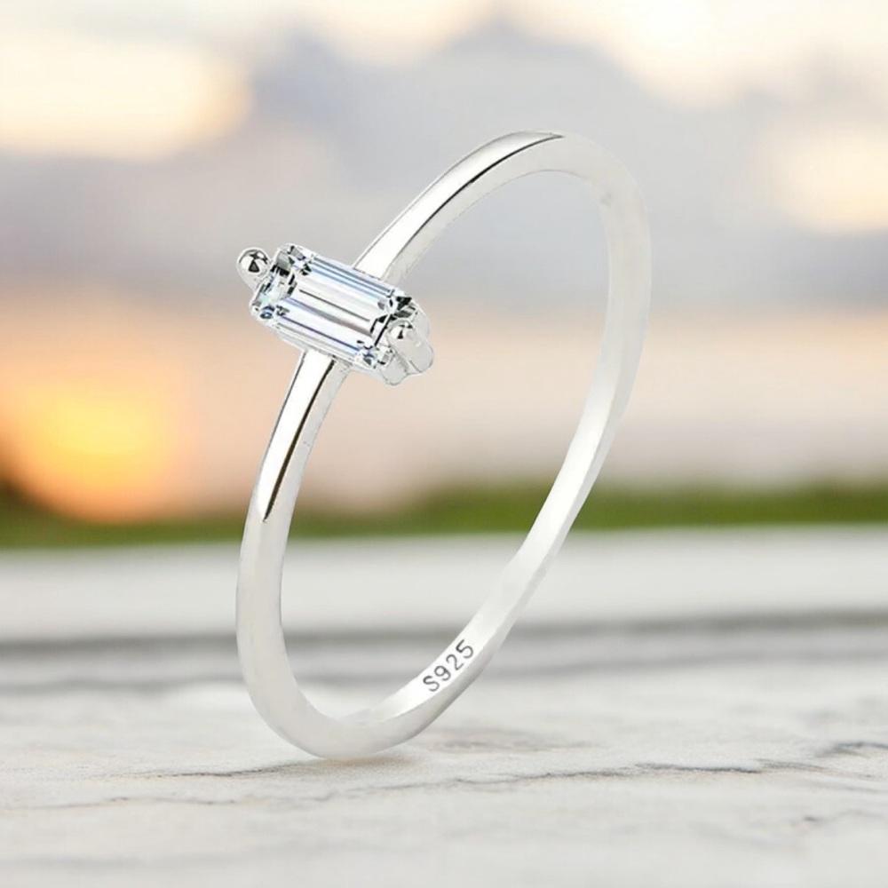 925 Dainty Emerald Cut Zircon Ring